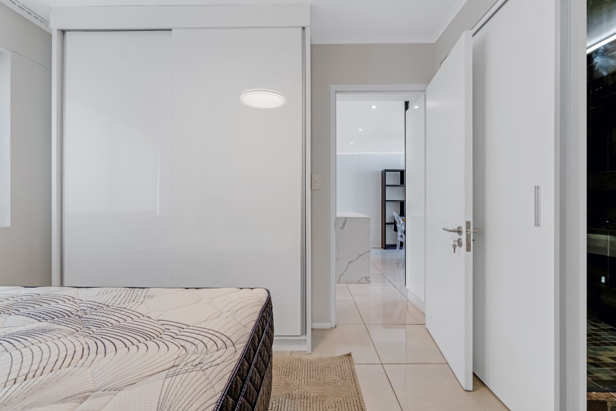 2 Bedroom Property for Sale in Sea Point Western Cape